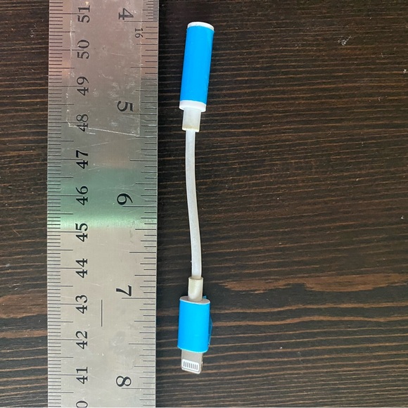 Iphone connector/adapter for car or home. EUC. - Picture 2 of 2